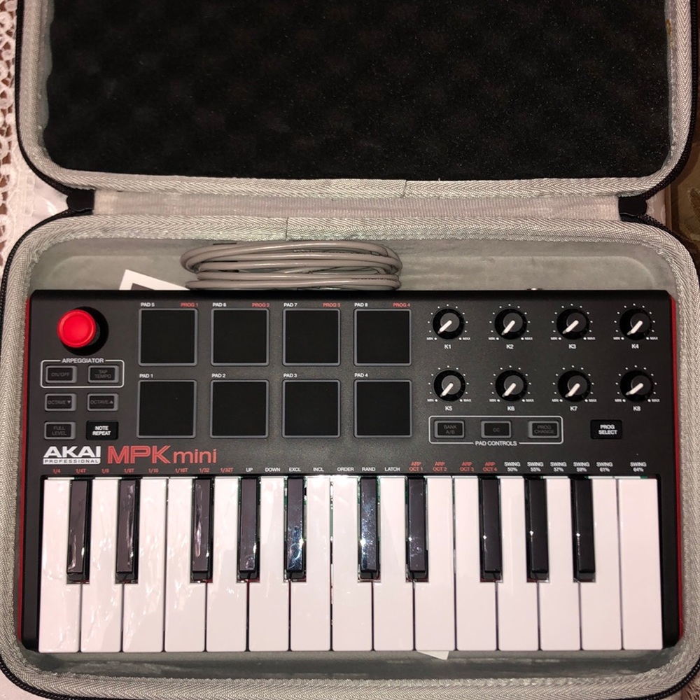 Mini Keyboard controller with case
